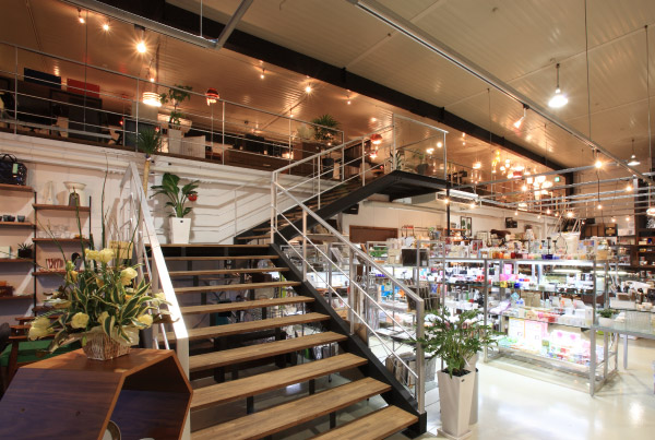 岡山店 外観写真